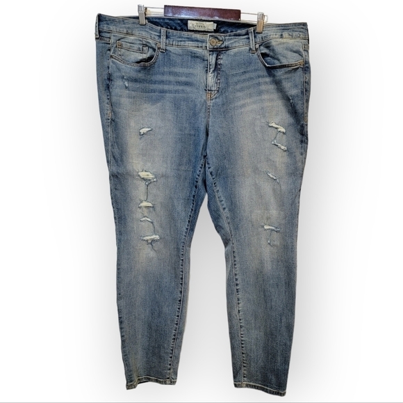 torrid Denim - Torrid Light Wash Distressed Skinny Jeans Size 24R